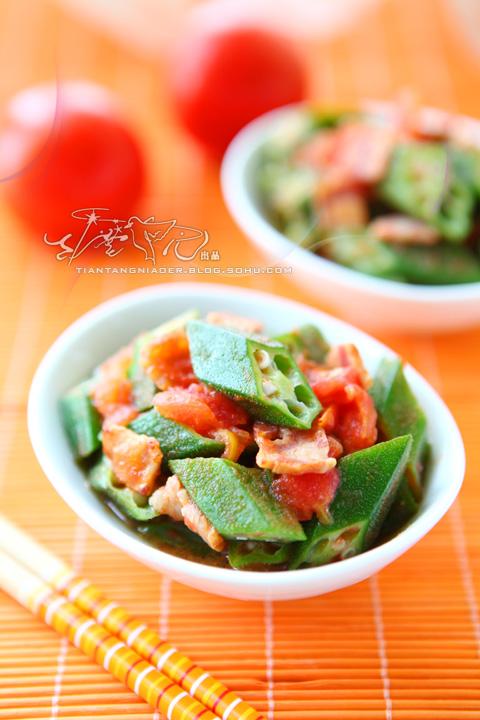 番茄培根炒秋葵的做法