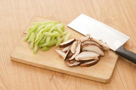 芝香蚝油芹菜的做法