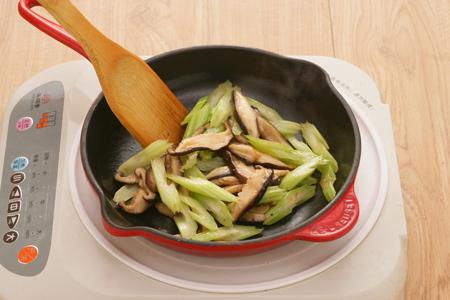 芝香蚝油芹菜的做法