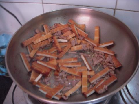 肉炒豆干的做法