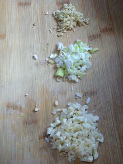 尖椒豆片的做法