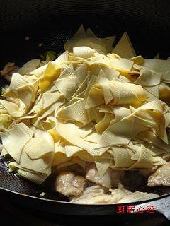 尖椒豆片的做法