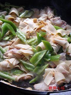 尖椒豆片的做法