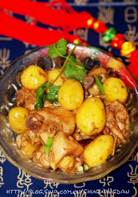 小土豆烧鸡块的做法