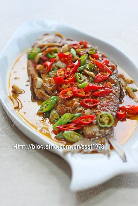 双椒煎边鱼的做法