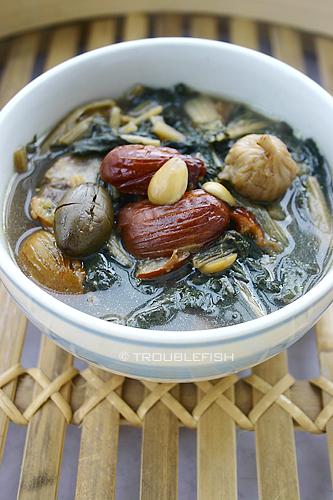 白菜干无花果猪脚汤的做法