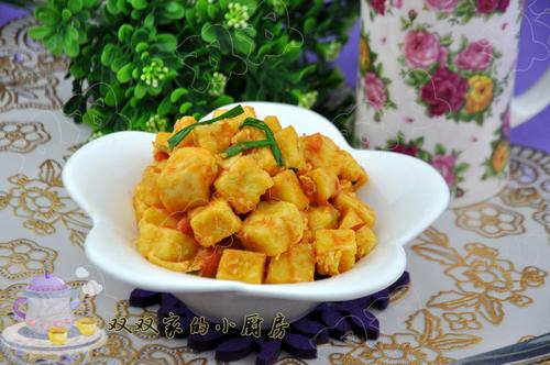 西红柿炒馒头粒的做法