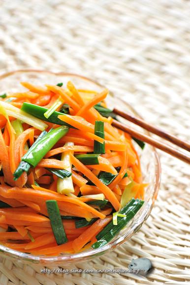 蒜香胡萝卜的做法