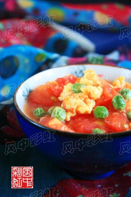 西红柿炒鸡蛋豌豆的做法