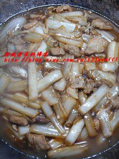 五花肉粉丝炖白菜的做法