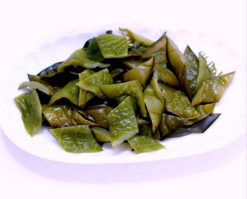 萝卜炖裙带菜的做法