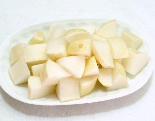 萝卜炖裙带菜的做法