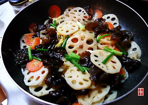 �峴����źƬ������