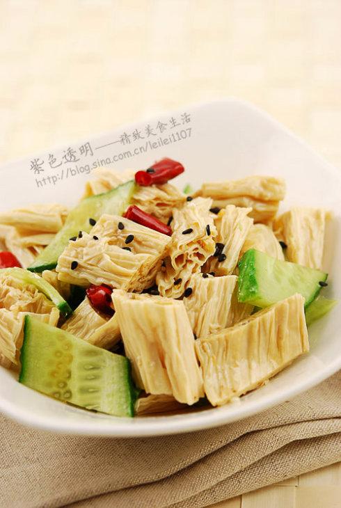 油泼黄瓜腐竹的做法