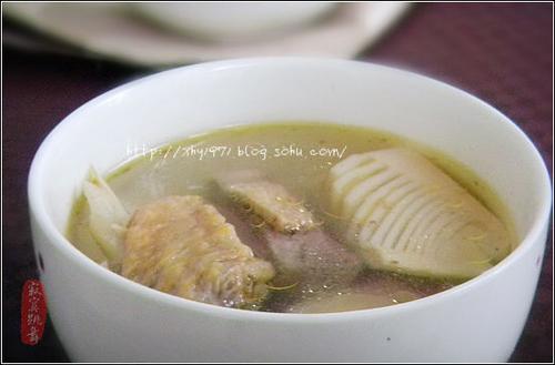 冬笋番鸭汤的做法