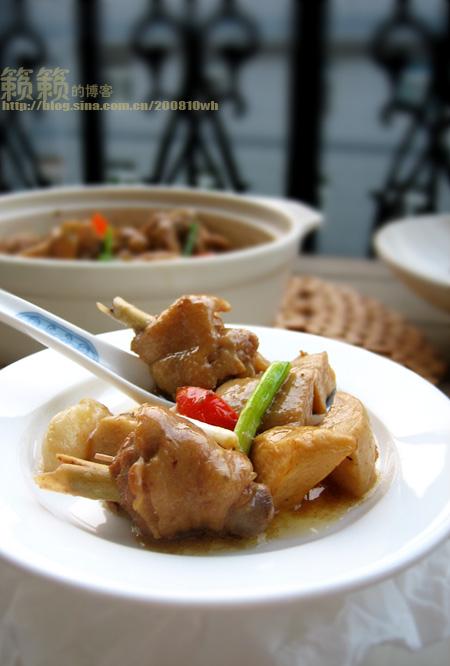 杏鲍菇豉香鸡煲的做法