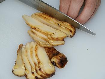 纳豆煮茄子配干煎松茸的做法