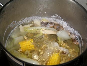 纳豆煮茄子配干煎松茸的做法