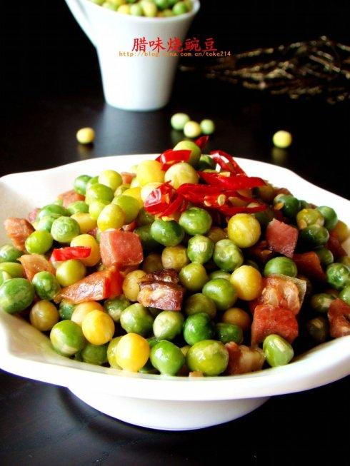 腊味烧豌豆的做法