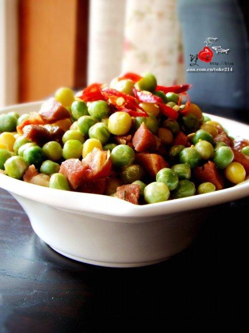 腊味烧豌豆的做法