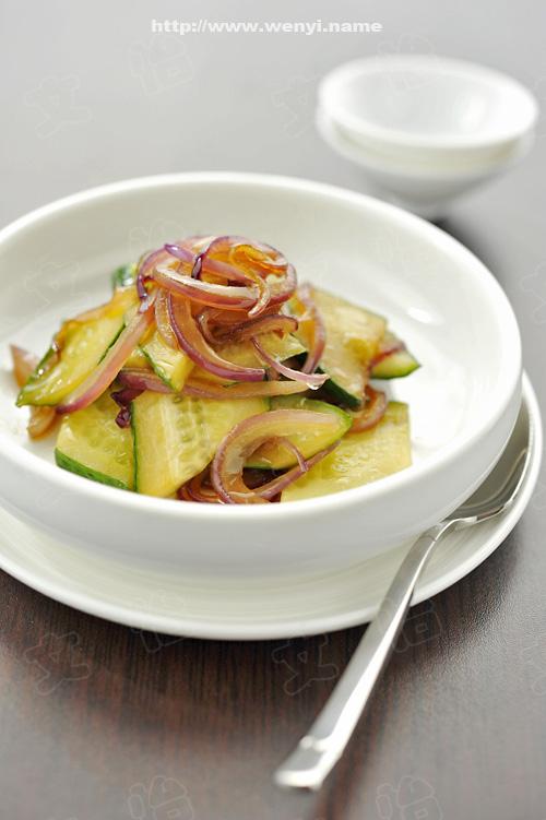 洋葱炒黄瓜的做法
