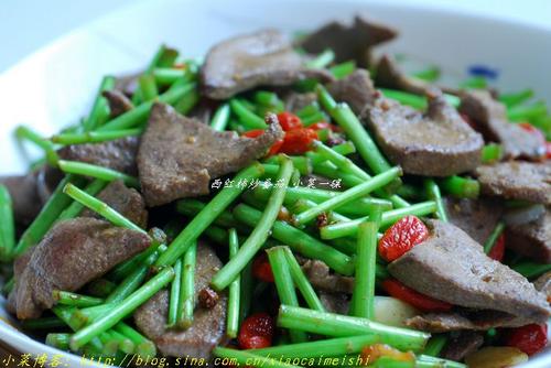 芦蒿枸杞炒猪肝的做法