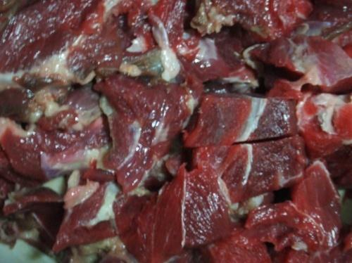 红萝卜狗肉的做法