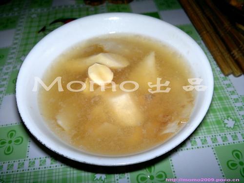 铁棍淮山莲子骨头汤的做法