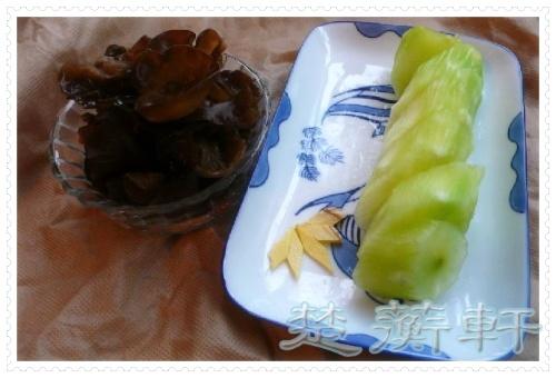 青笋炒木耳的做法