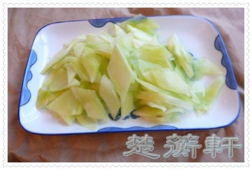 青笋炒木耳的做法