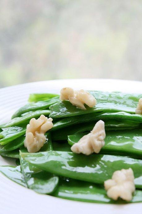 核桃仁四季豆的做法