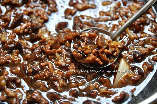 香菇卤肉饭的做法