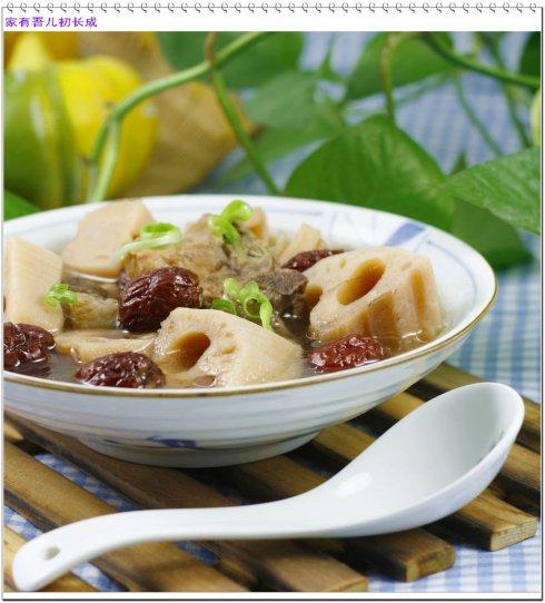 红枣莲藕排骨汤的做法