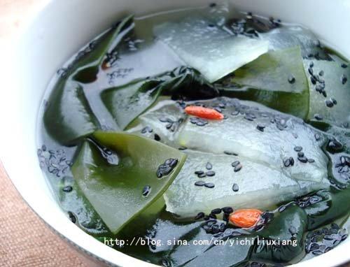 芝麻冬瓜海带汤的做法