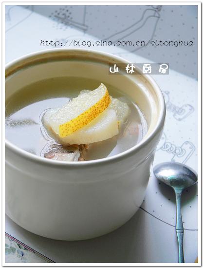 山药雪梨排骨汤的做法