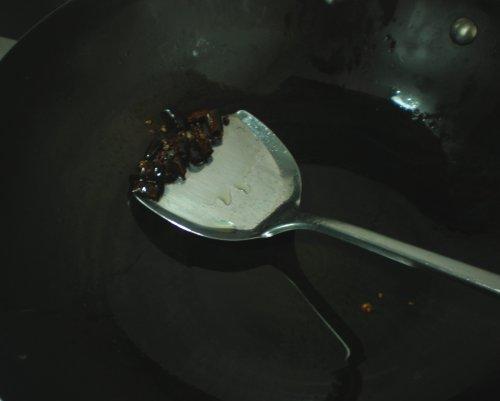 炝拌黑豆芽的做法