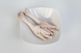 �����צ������