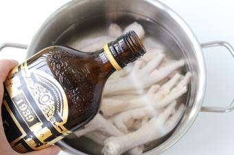 �����צ������