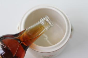 �����צ������