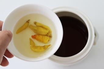 �����צ������