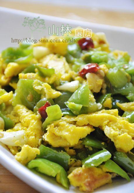 青椒炒鸡蛋黄的做法