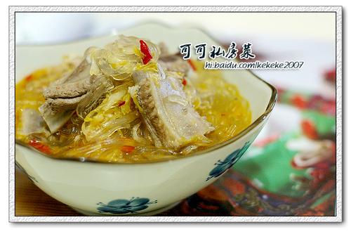 酸菜粉丝炖排骨的做法