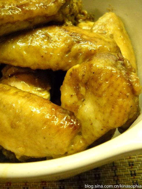 热红酒烤鸡翅的做法