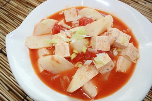 山药西红柿烧豆腐的做法