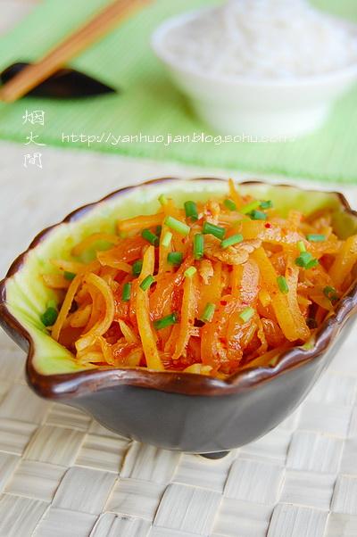 辣白菜炒土豆丝的做法