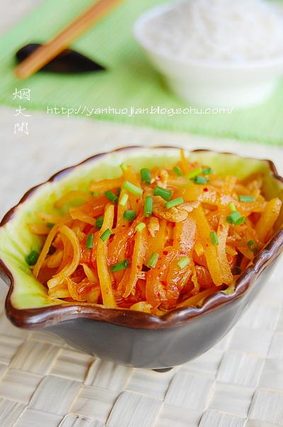 辣白菜炒土豆丝的做法