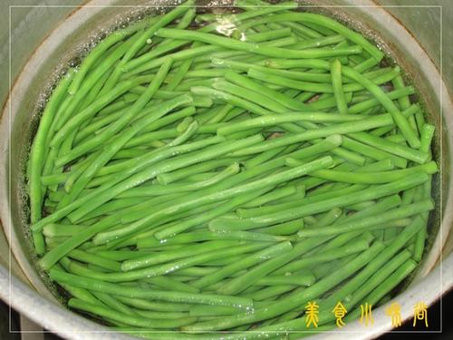 藤椒豇豆的做法