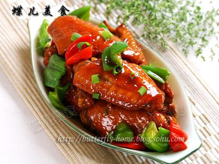 青椒啤酒烧鸡翅的做法