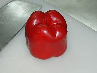 柳橙风味的红甜椒土豆卷的做法