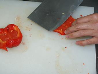 柳橙风味的红甜椒土豆卷的做法